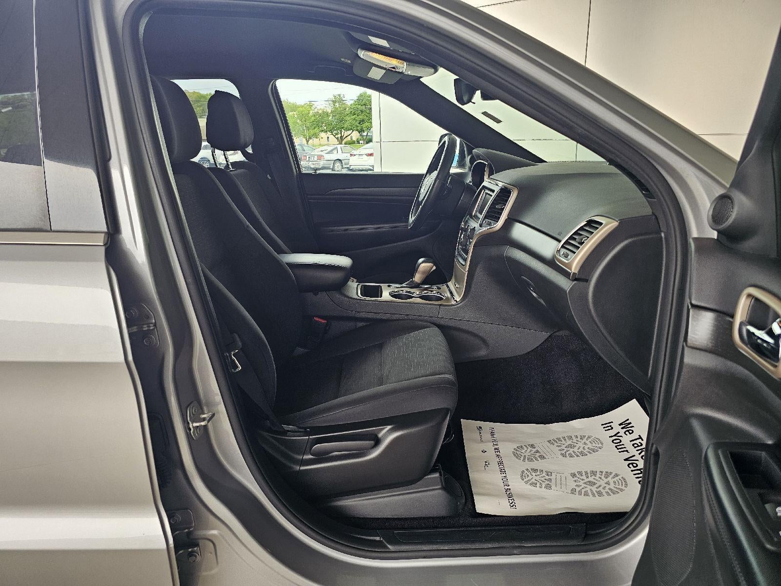 2017 Jeep Grand Cherokee Laredo