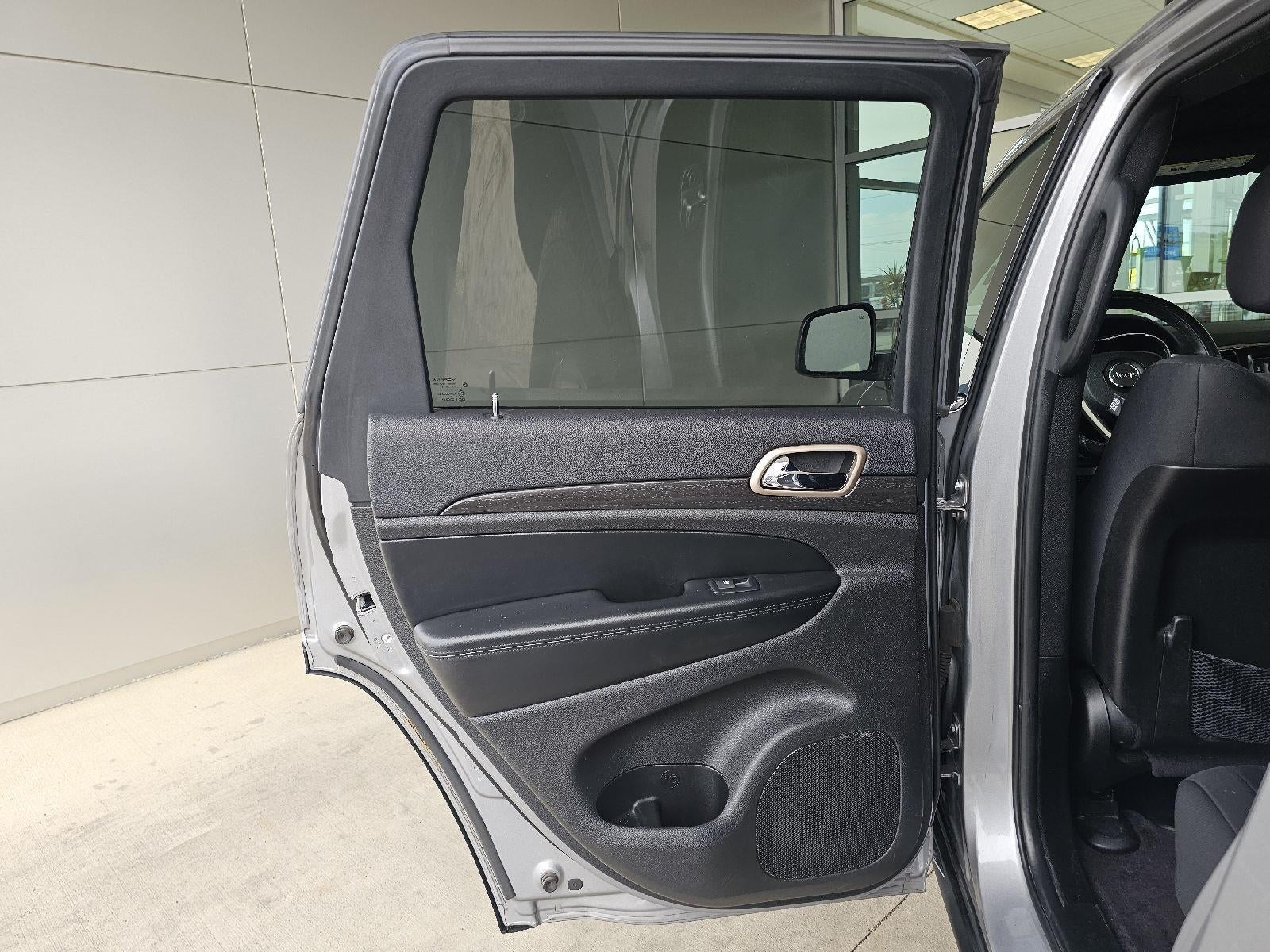 2017 Jeep Grand Cherokee Laredo