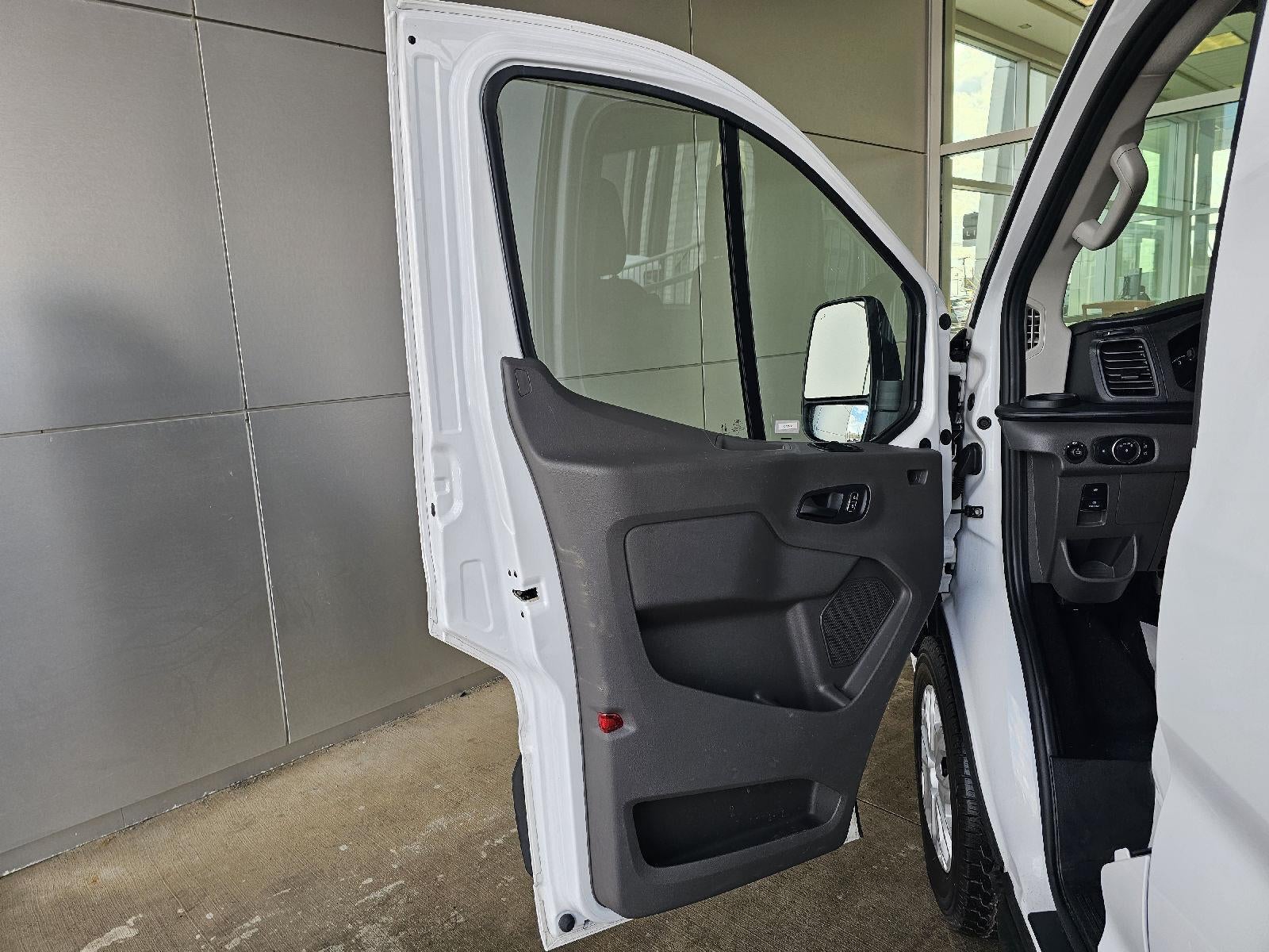2024 Ford TRANSIT 12 PASSENGER T350