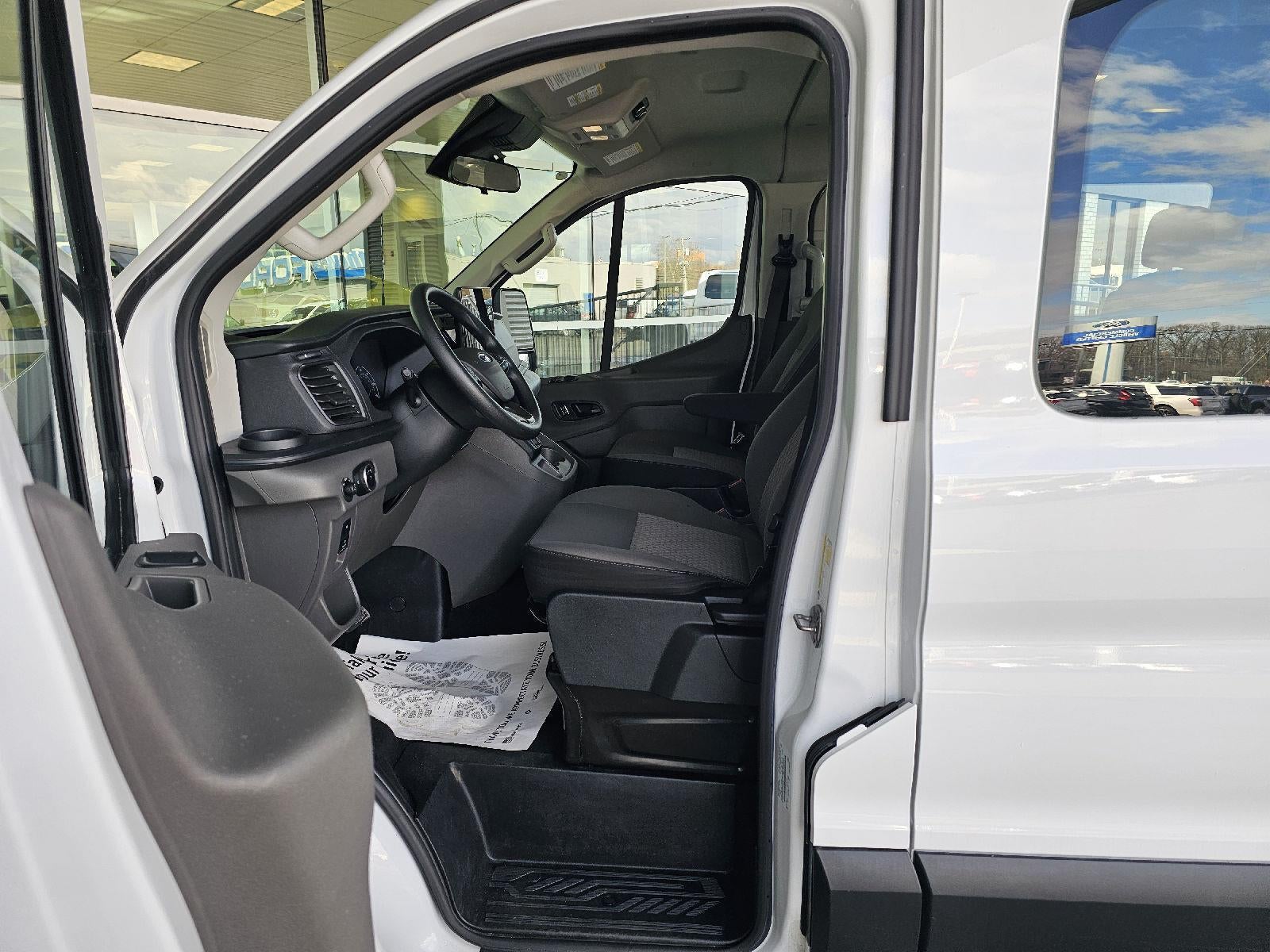2024 Ford TRANSIT 12 PASSENGER T350
