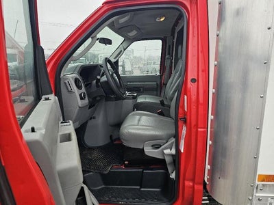 2024 Ford E-Series Cutaway Base