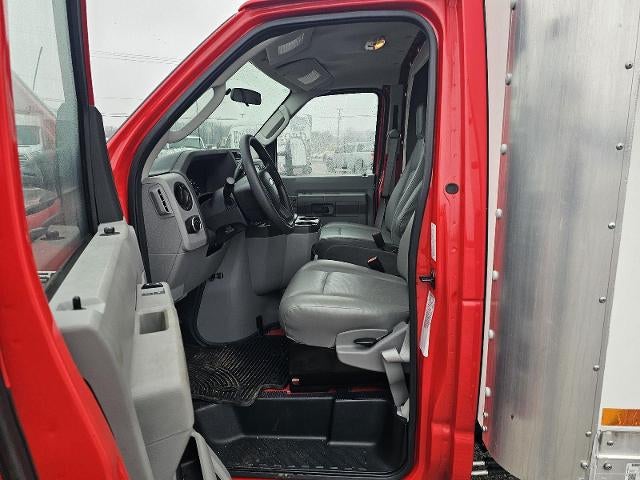 2024 Ford E-Series Cutaway Base