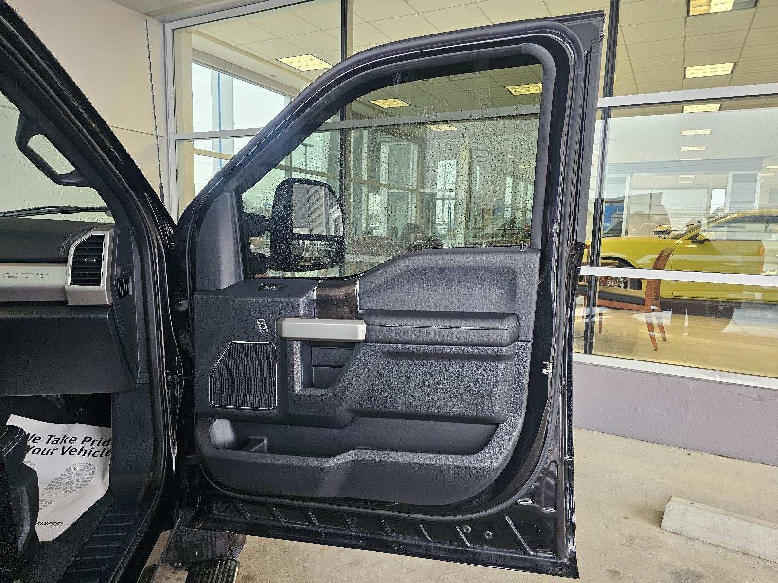 2022 Ford Super Duty F-250 Lariat