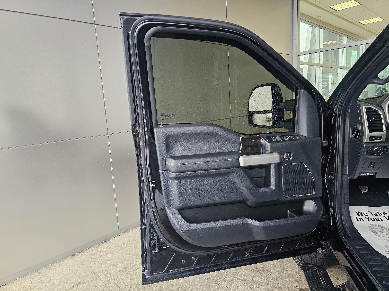 2022 Ford Super Duty F-250 Lariat