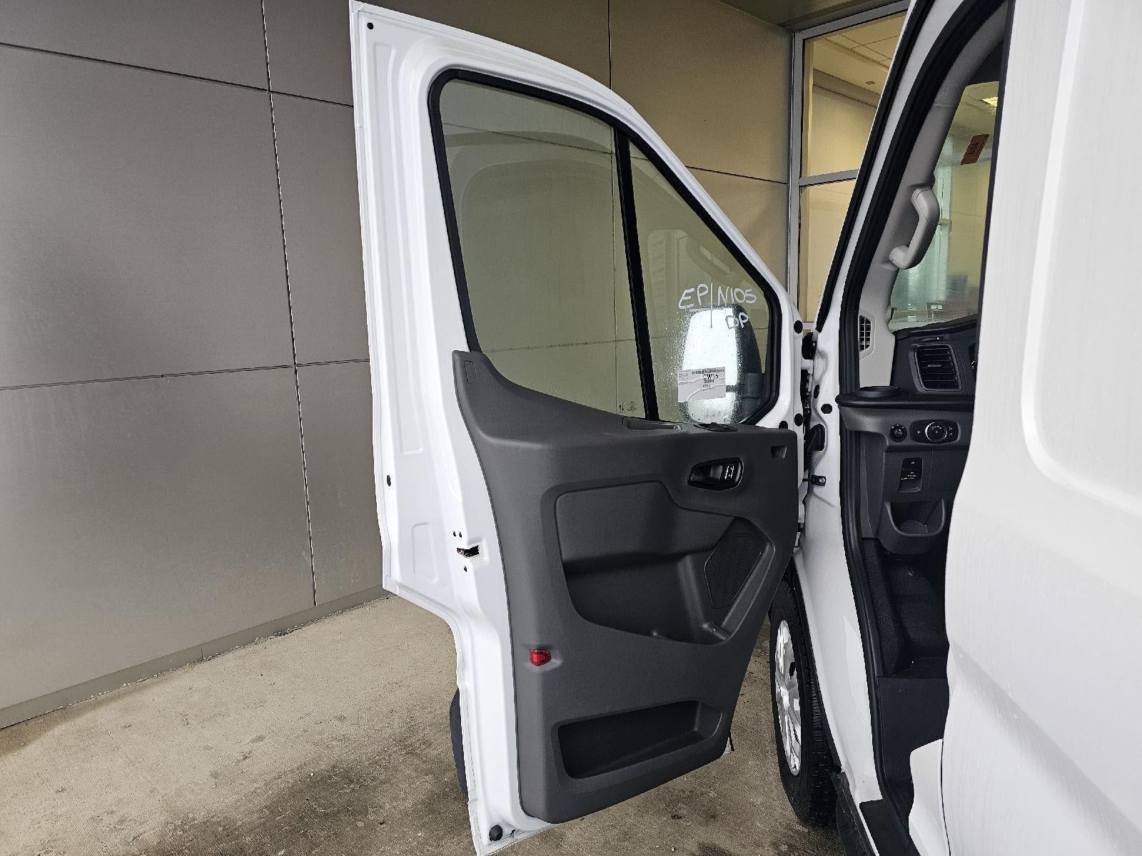 2023 Ford E-Transit 350