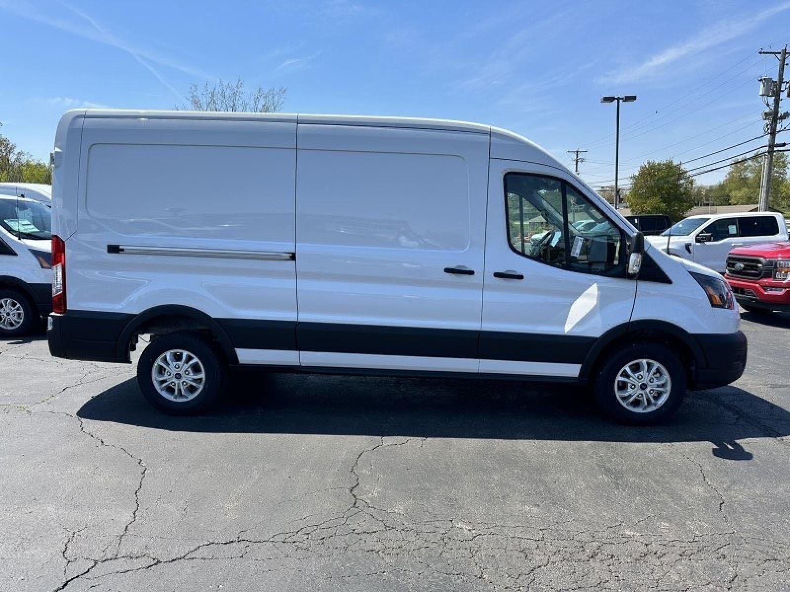 2023 Ford E-Transit 350