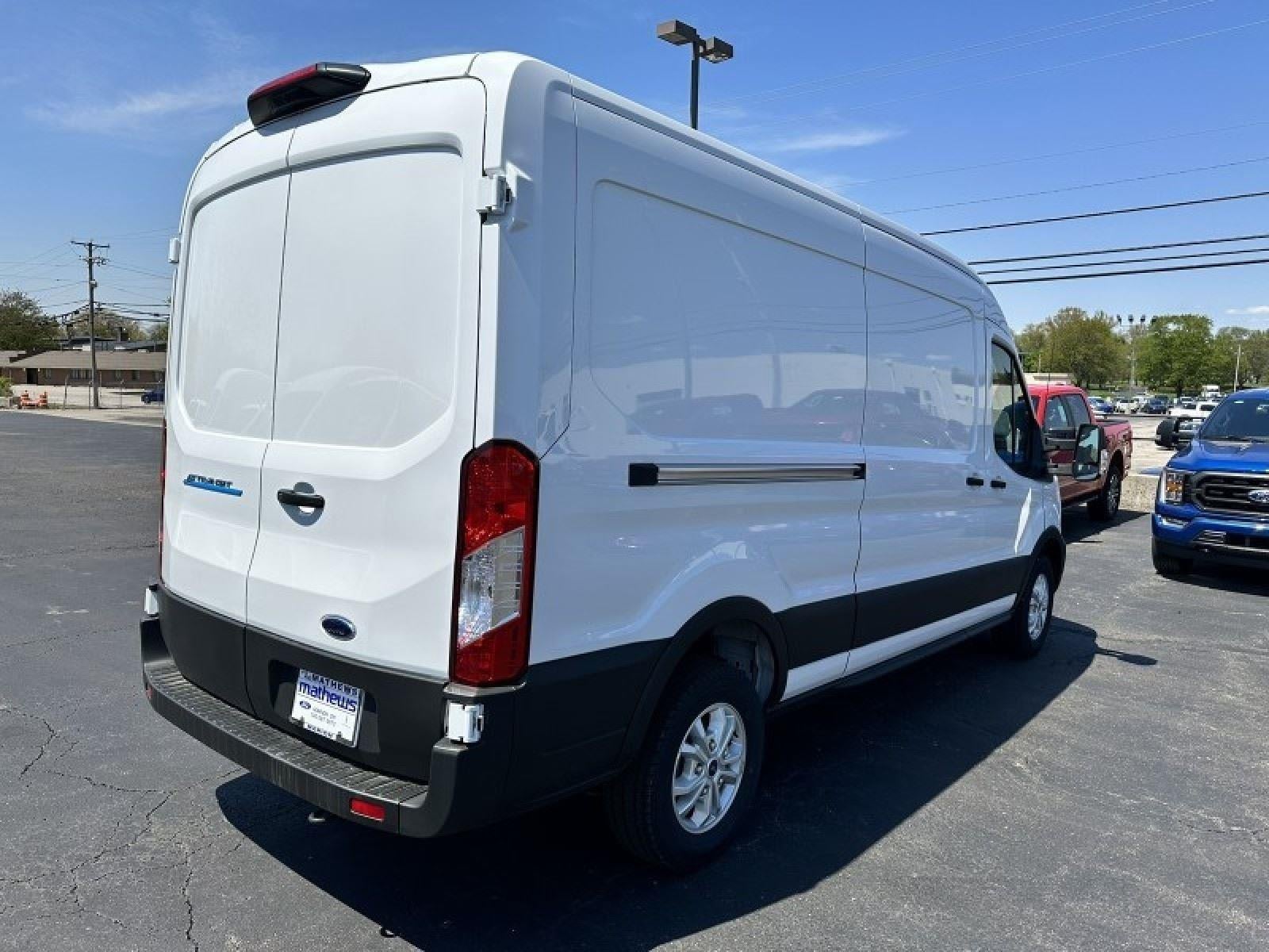 2023 Ford E-Transit 350