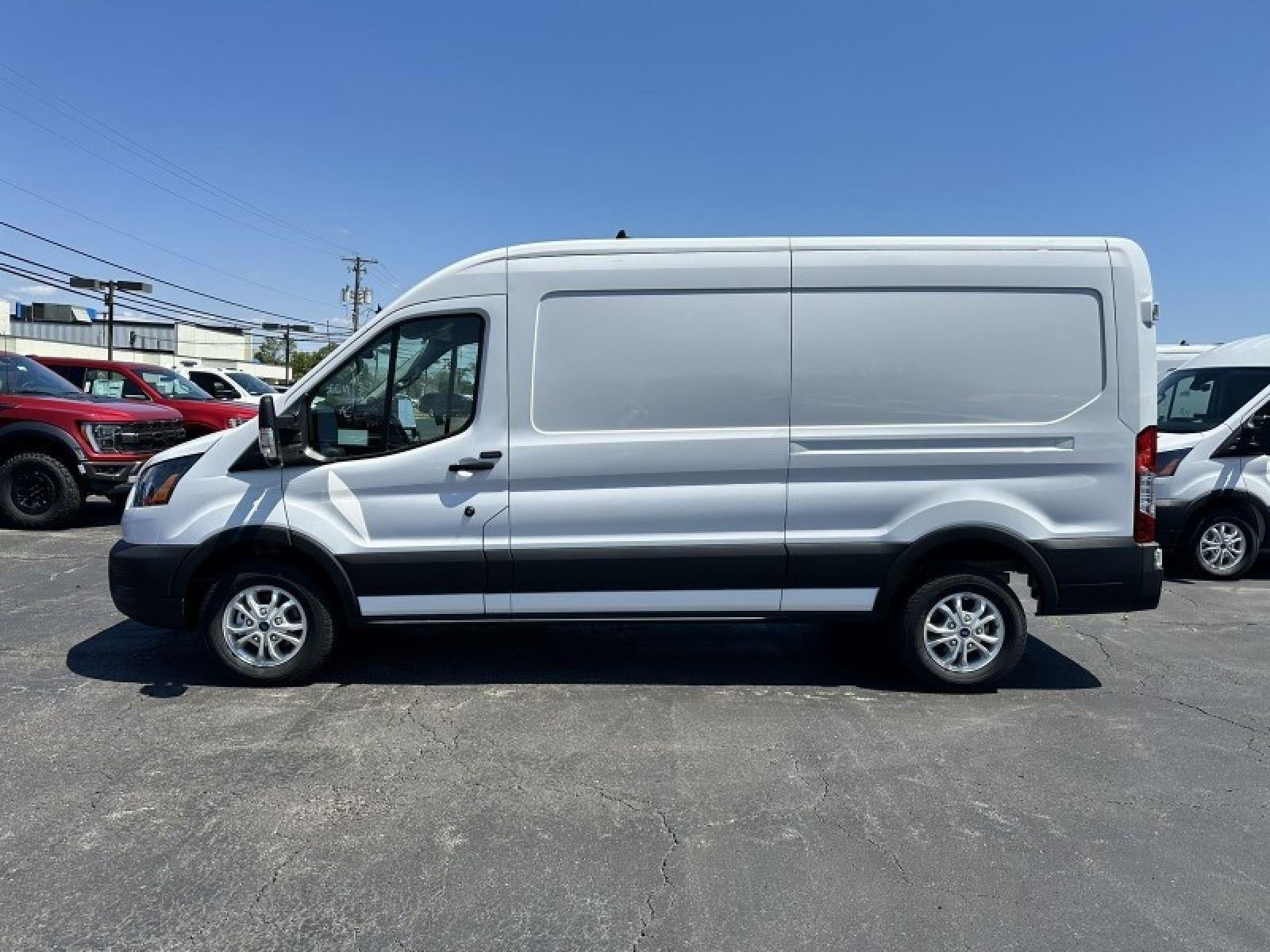 2023 Ford E-Transit 350
