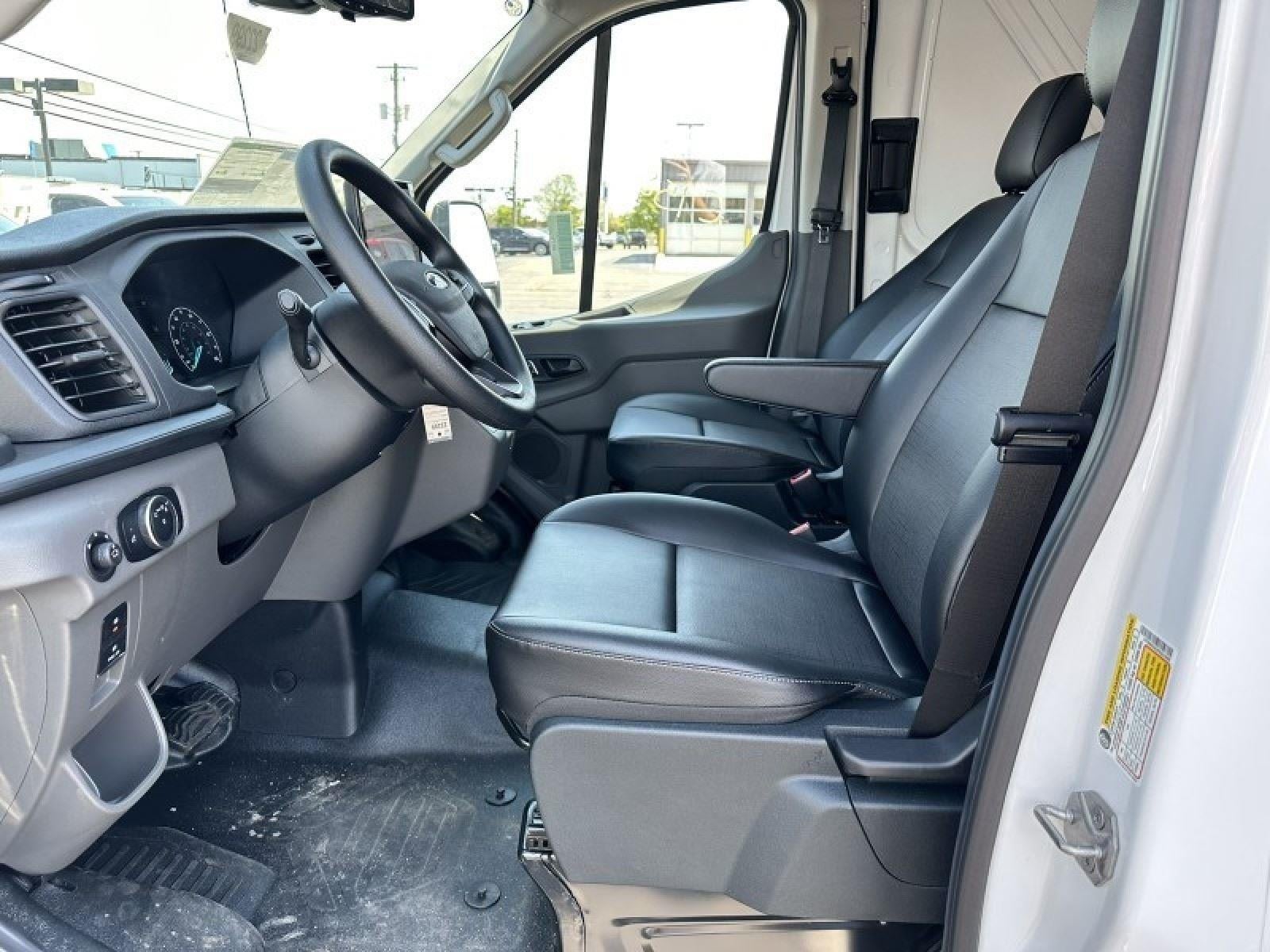 2023 Ford E-Transit 350