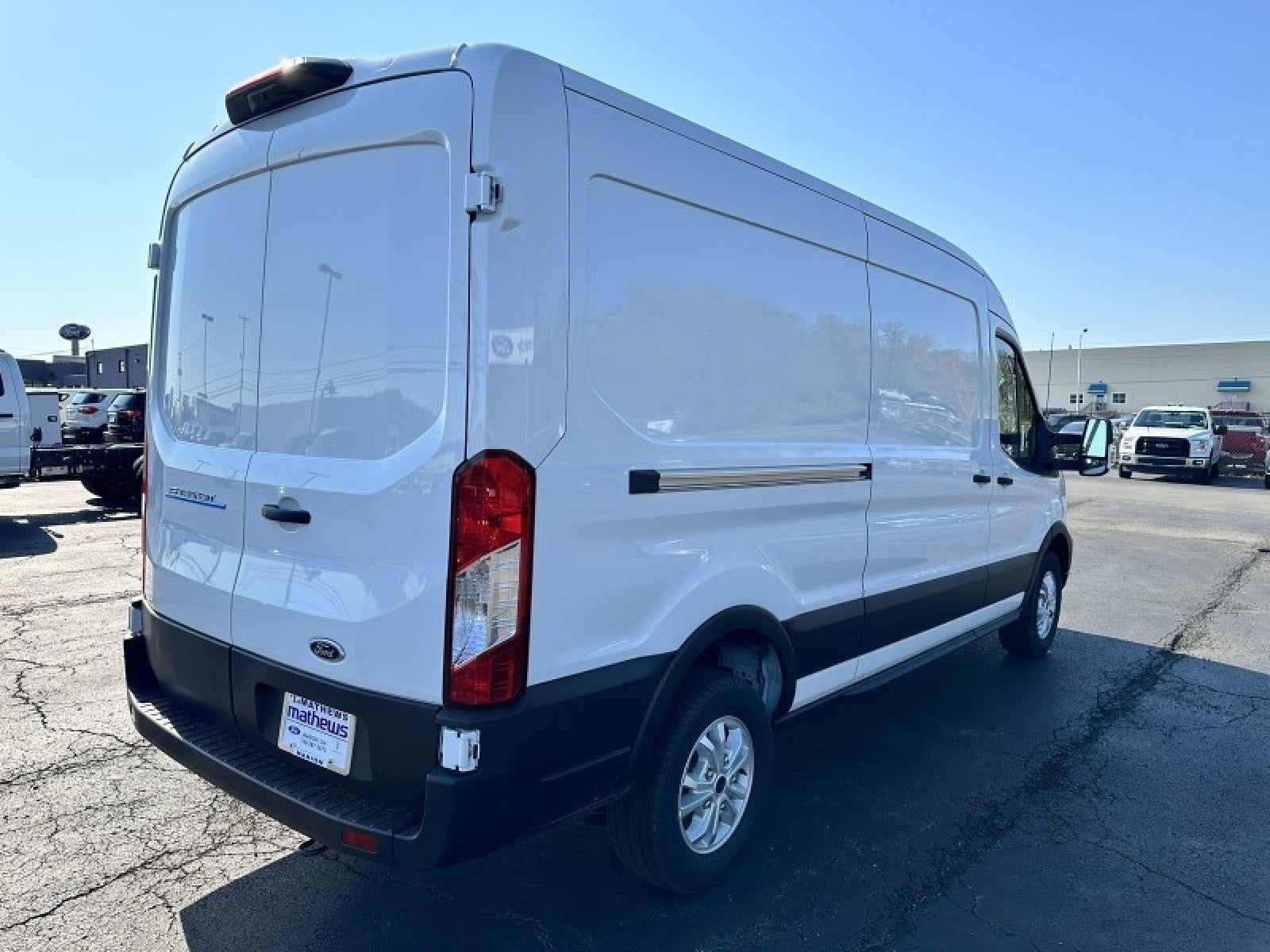 2023 Ford E-Transit 350