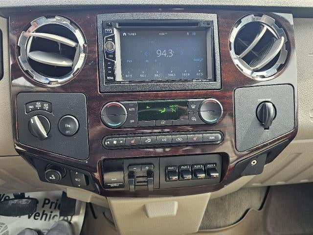 2008 Ford Super Duty F-350 DRW Lariat