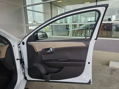 2011 Chevrolet Malibu LS w/1FL
