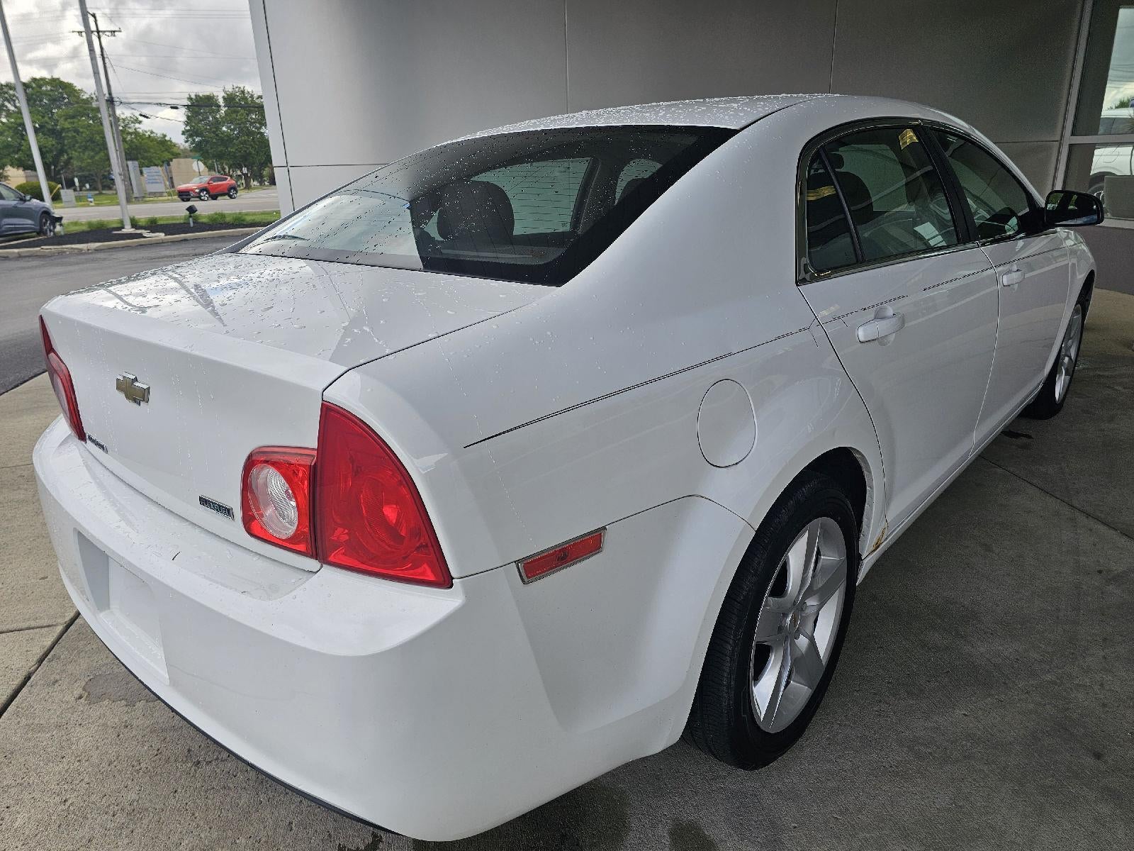 2011 Chevrolet Malibu LS w/1FL