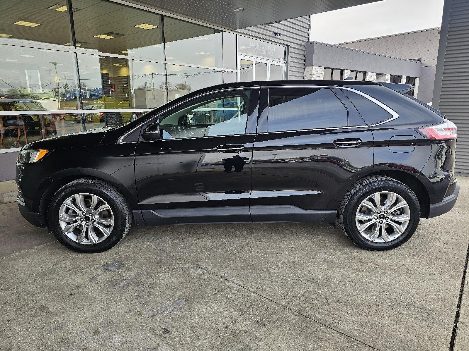 2024 Ford Edge Titanium
