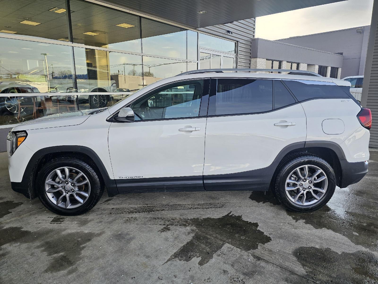 2022 GMC Terrain SLT