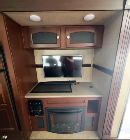 2016 ROCKWOOD WINDJAMMER Base