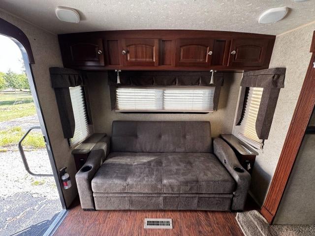 2016 ROCKWOOD WINDJAMMER Base