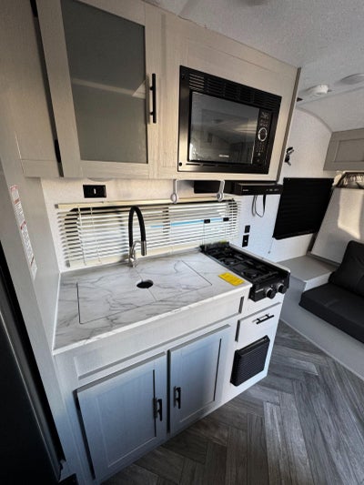 2022 FOREST RIVER SALEM Base