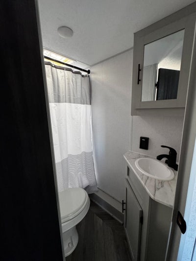 2022 FOREST RIVER SALEM Base