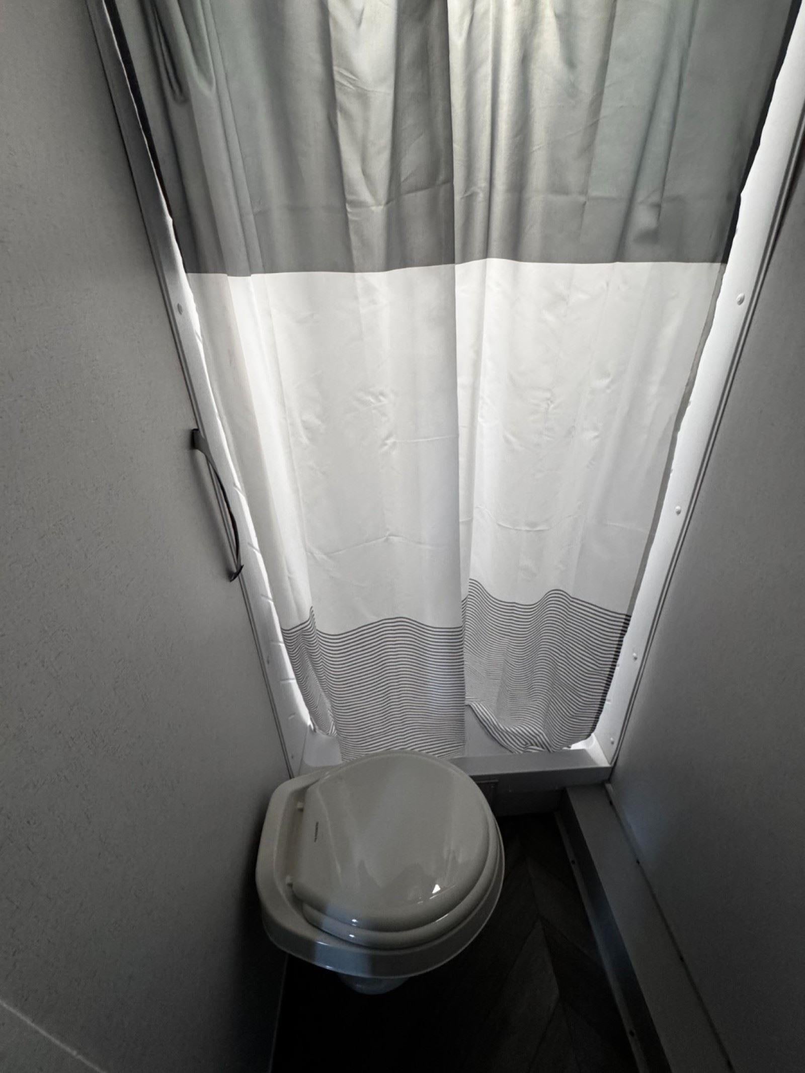 2022 FOREST RIVER SALEM Base