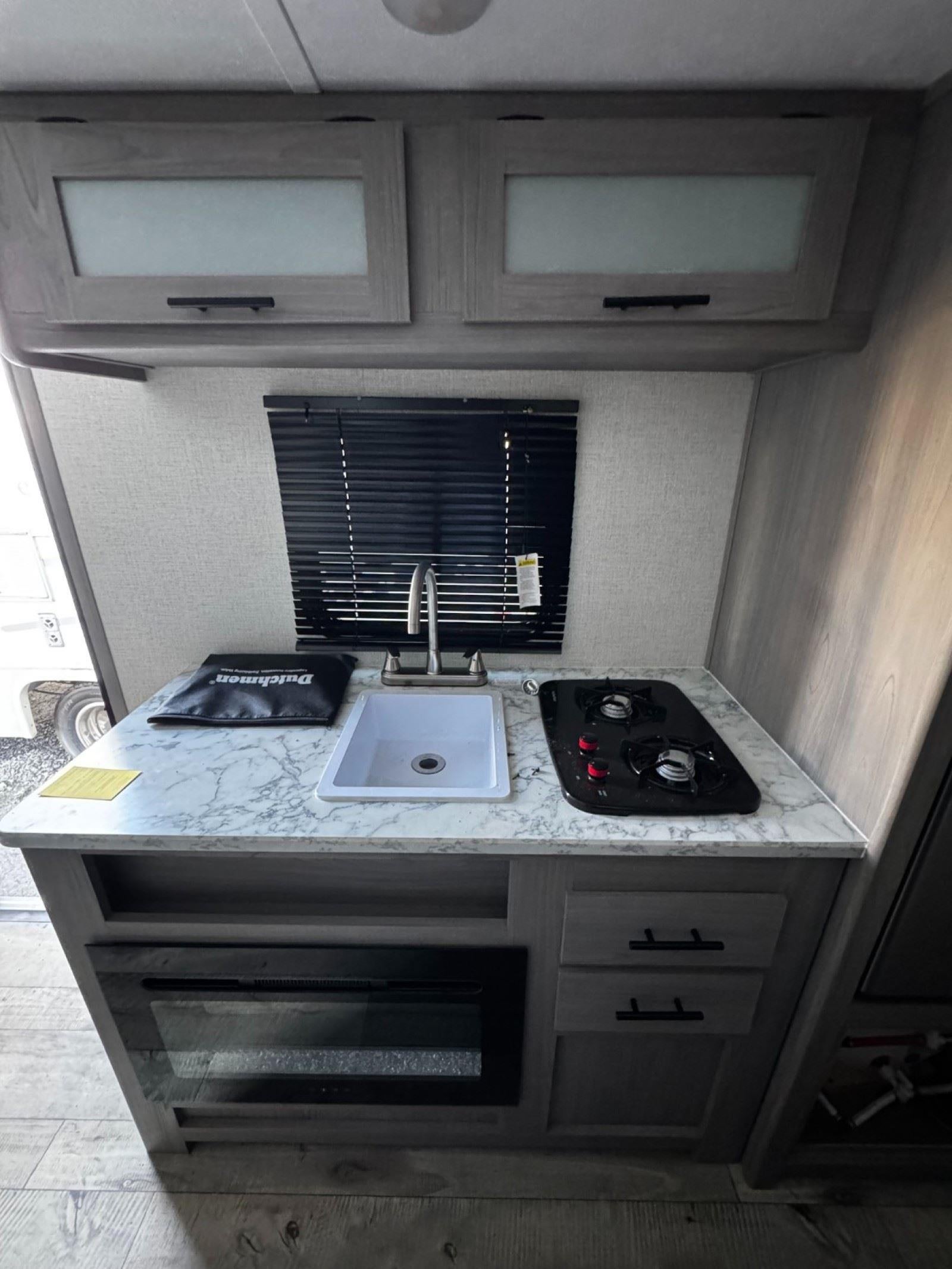 2023 KEYSTONE COLEMAN LANTERN Base