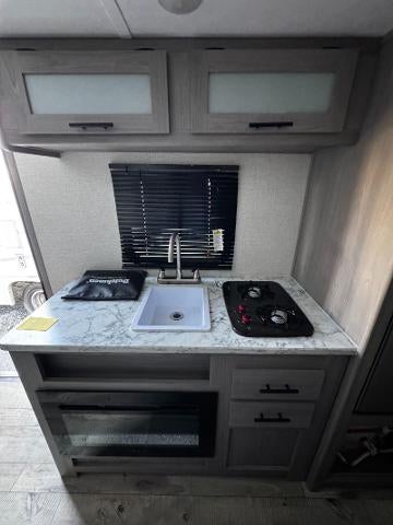 2023 KEYSTONE COLEMAN LANTERN Base