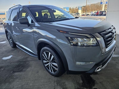 2022 Nissan Pathfinder Platinum