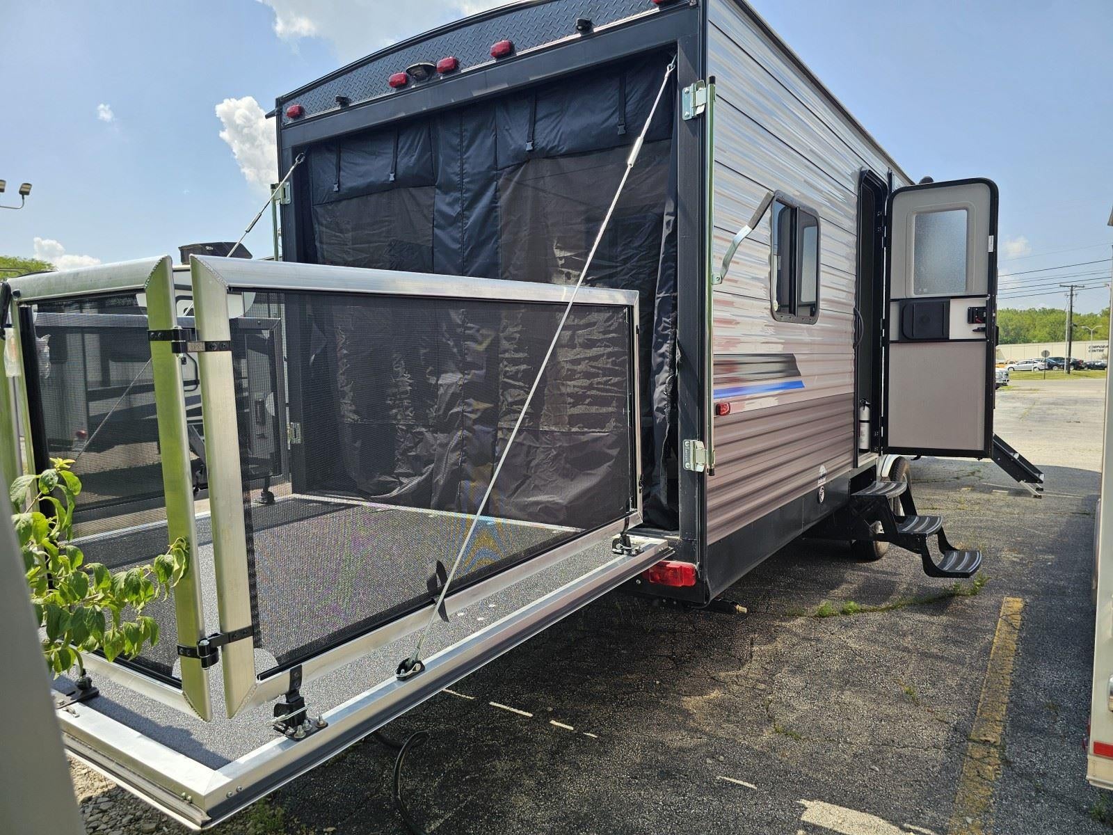 2023 COACHMEN CATALINA Base