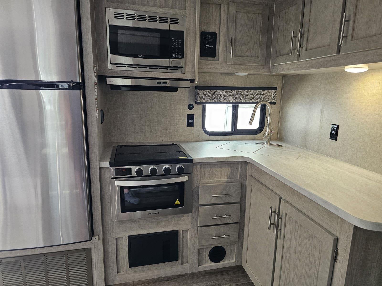 2023 COACHMEN CATALINA Base