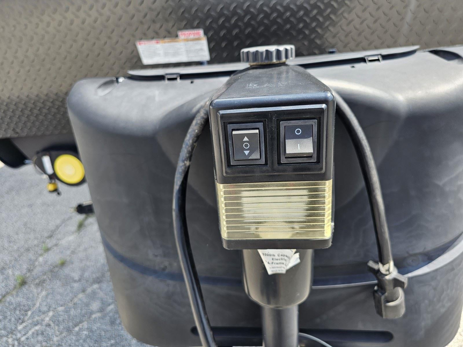 2023 COACHMEN CATALINA Base