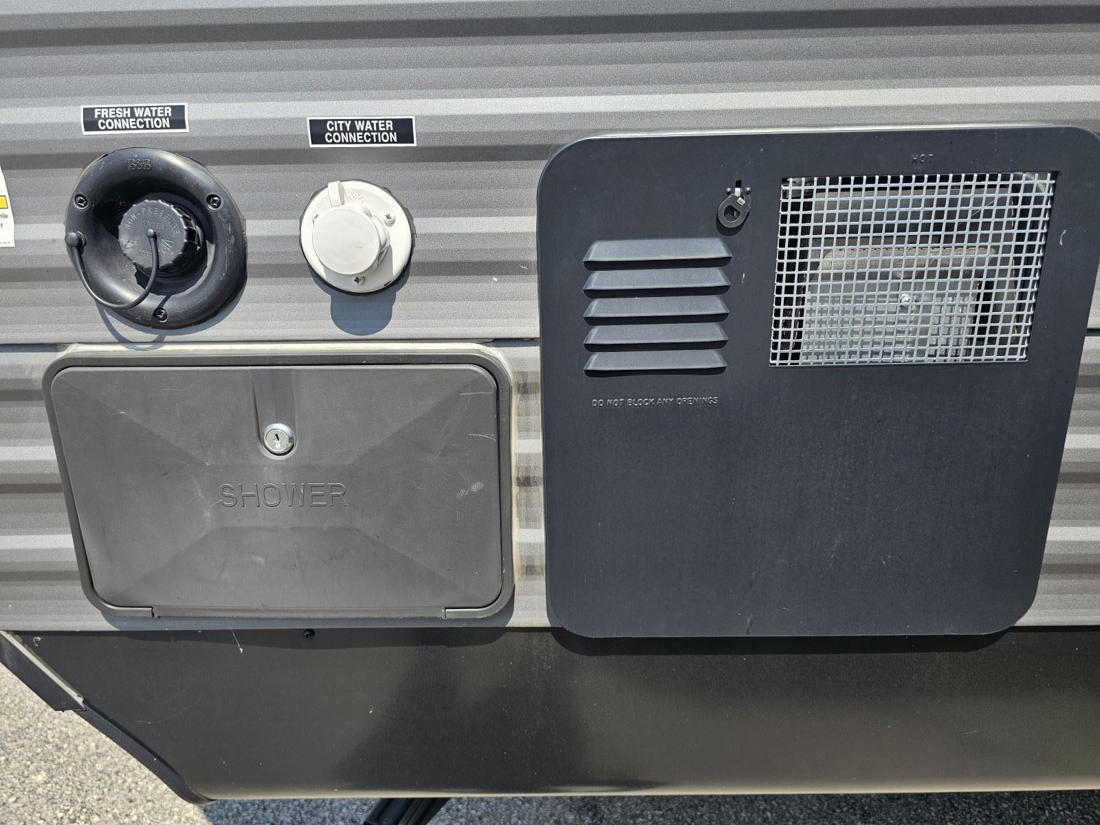 2023 COACHMEN CATALINA Base