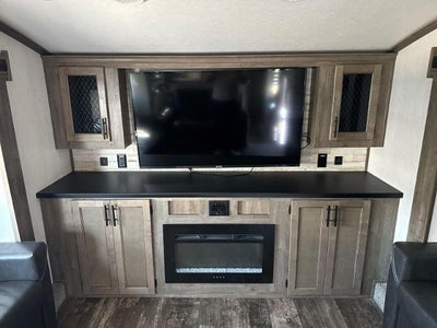 2022 FOREST RIVER SABRE Base