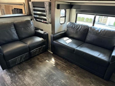 2022 FOREST RIVER SABRE Base