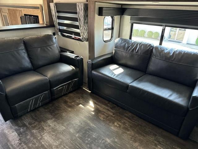 2022 FOREST RIVER SABRE Base