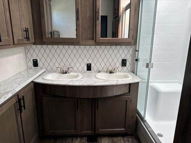 2022 FOREST RIVER SABRE Base