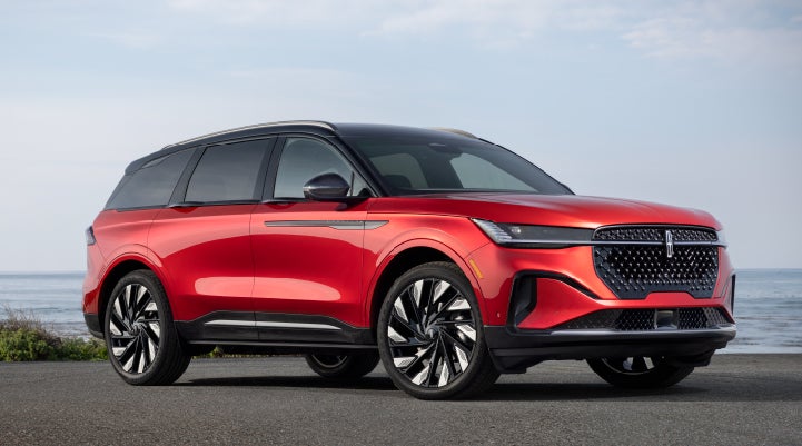 A 2024 Lincoln Nautilus® Reserve model is shown with the stylish available Jet Appearance Package. | Mathews Lincoln in Marion OH