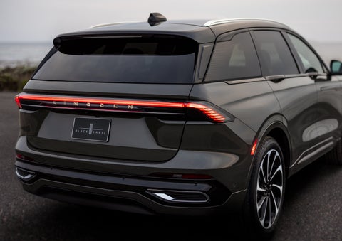 The rear of a 2024 Lincoln Black Label Nautilus® SUV displays full LED rear lighting. | Mathews Lincoln in Marion OH