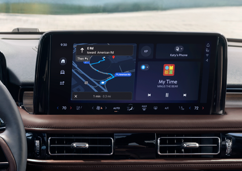 The 13.2-inch LCD touchscreen is showcased. | Mathews Lincoln in Marion OH